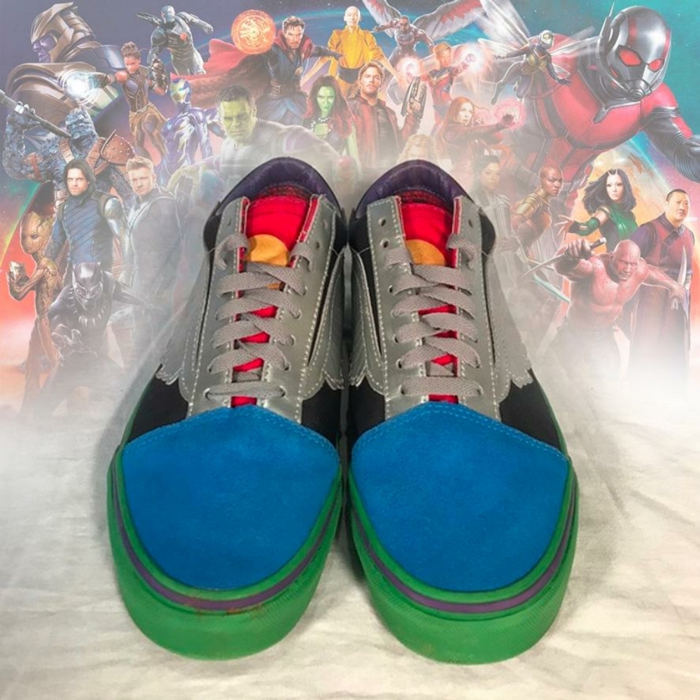 Vans Marvel x Old Skool Avengers skate shoes - Picture 2 of 11